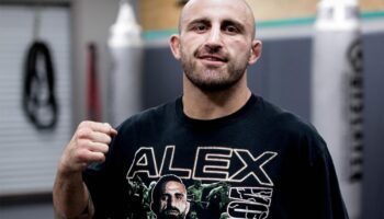 Volkanovski gave a prediction for the fight between Makhachev and Oliveira