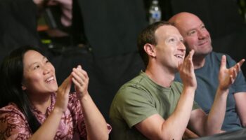 stay-home-bro-fighters-react-to-mark-zuckerbergs-private-show-jpg