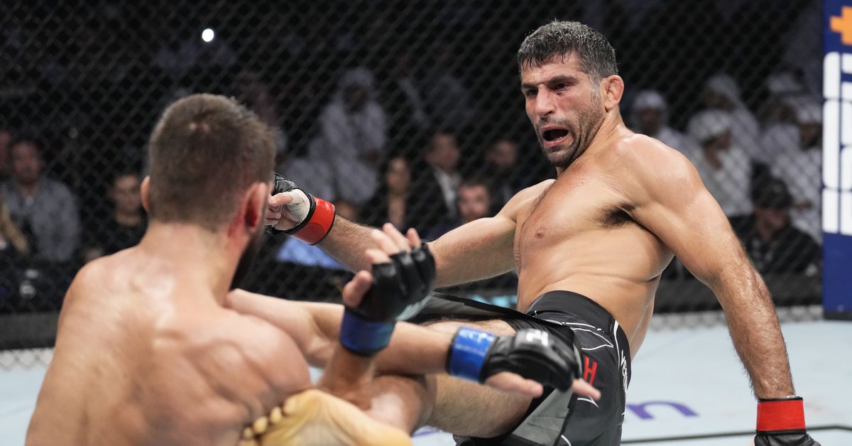 ufc-280-results-beneil-dariush-drops-mateusz-gamrot-late-secures-jpg