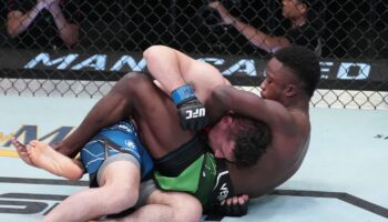 ufc-vegas-61-video-sodiq-yasuff-slams-don-shainis-on-jpg