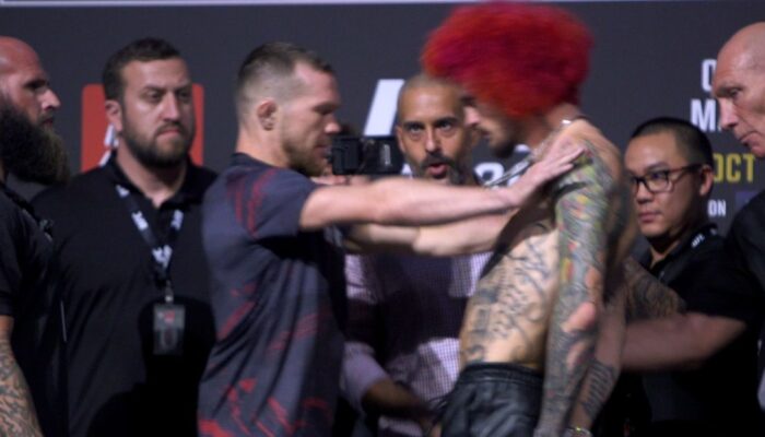 video-petr-yan-shoves-sean-omalley-after-intense-staredown-following-jpg