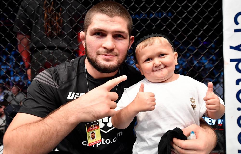 Der russische Blogger Hasbeek gab eine Erklärung zur Unterzeichnung bei der UFC ab