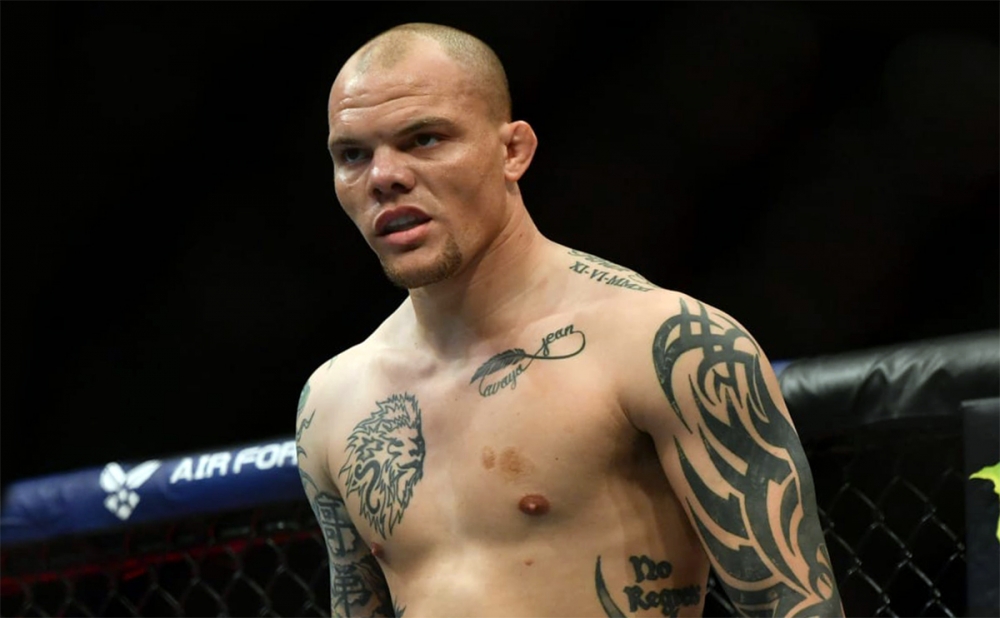 Anthony Smith respondió a la llamada de Nikita Krylov