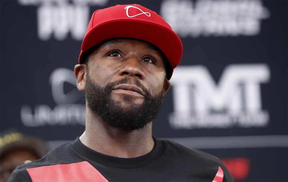Floyd Mayweather golpeó al bloguero