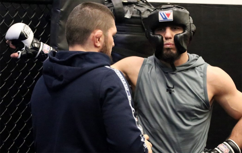 Makhachev virou-se para Khabib: “Você está muito cansado de nós”