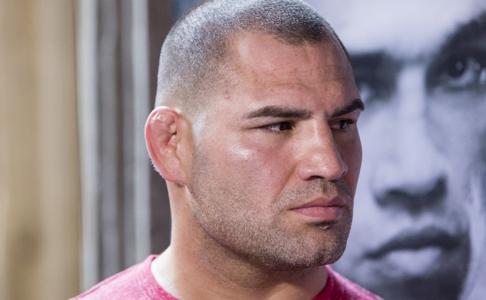 Den løsladte Cain Velasquez beder om tilladelse til at fortsætte sin karriere