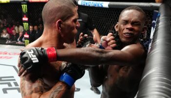 Alex Pereira knocked out Israel Adesanya at UFC 281