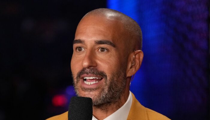 jon-anik-recaps-alex-pereiras-finish-to-israel-adesanya-ufc-jpg