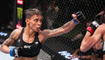 lemos-swings-evil-hammers-fighters-react-to-amanda-lemos-stunning-jpg