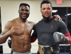 phenomenal-power-joe-joyce-talks-about-sparring-with-ngannou-png