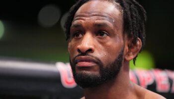 ufc-vegas-64-video-neil-magny-grabs-darce-choke-and-jpg