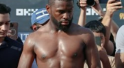 weighing-floyd-mayweather-and-deji-the-difference-is-almost-10-png