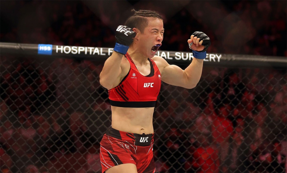 Weili Zhang takes UFC title from Carla Esparza