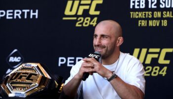 alexander-volkanovski-was-determined-to-show-islam-makhachev-that-he-jpg