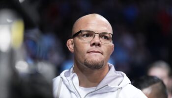 anthony-smith-on-losing-jamahal-hill-fight-im-not-mad-jpg