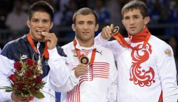 Henry Cejudo honored the memory of Russian wrestler Besik Kudukhov