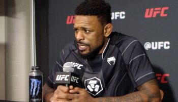 michael-johnson-tears-up-remembering-teammate-anthony-johnson-i-had-jpg