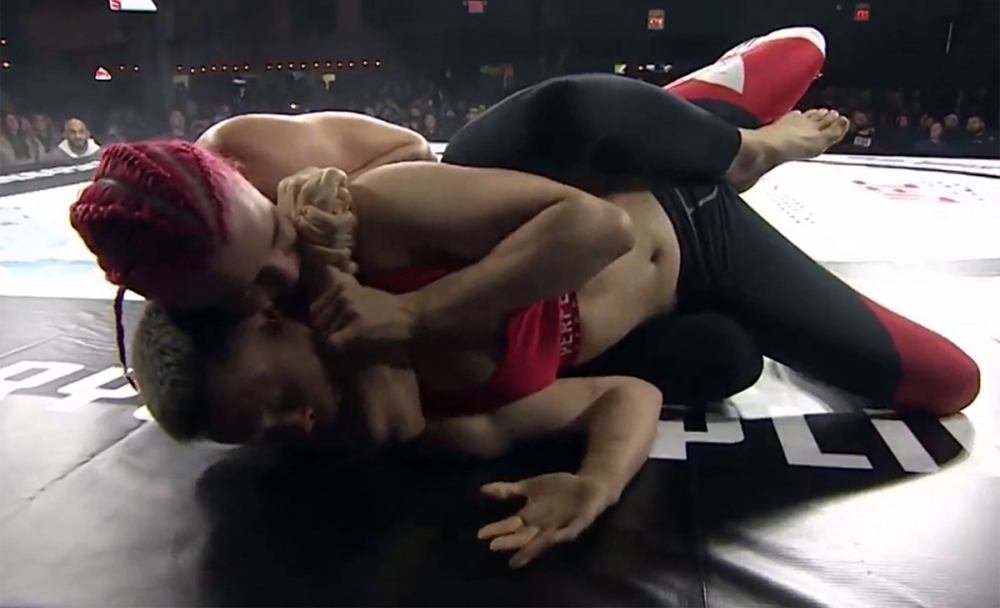 Rose Namajunas lost by choke in 65 seconds