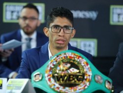 the-mistake-came-out-vargas-will-not-fight-with-flores-jpg