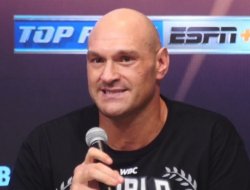 tyson-fury-usyk-is-an-ugly-slightly-silly-old-man-jpg
