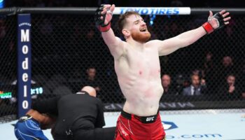 ufc-video-edmen-shahbazyan-wins-knockout-over-dalcha-lungiambula-jpg
