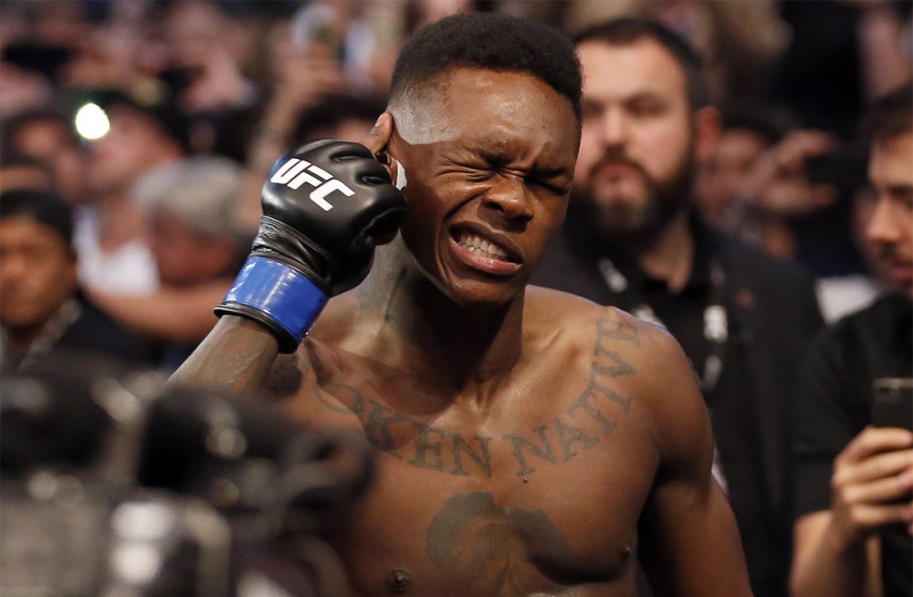 Adesanya dio una predicción para la pelea entre Ankalaev y Blachowicz