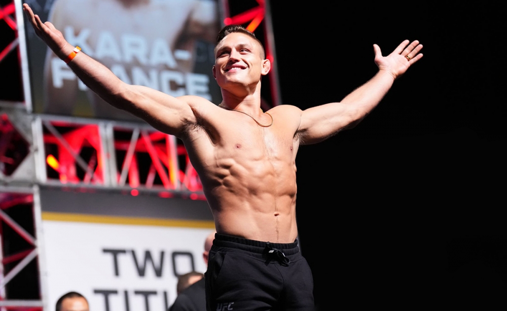 Drew Dober desafía a Michael Chandler