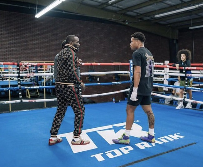 Devin Haney is bigger than Terence Crawford!  Impressive shot of the day