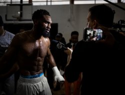 ennis-has-nicely-pushed-about-the-duel-with-spence-lomachenko-jpg