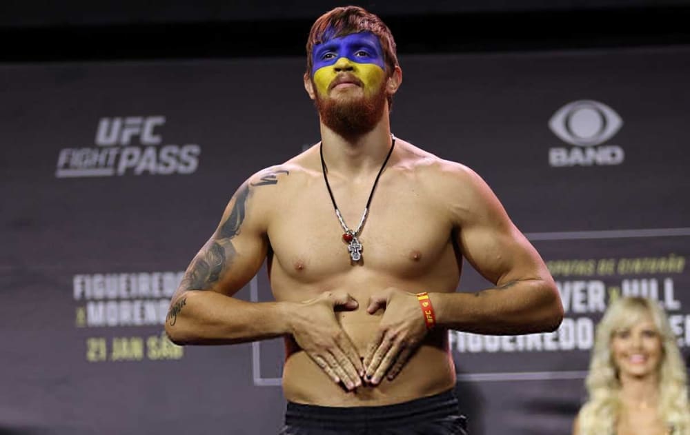 El baile de los fanáticos ucranianos indignados y los luchadores de UFC