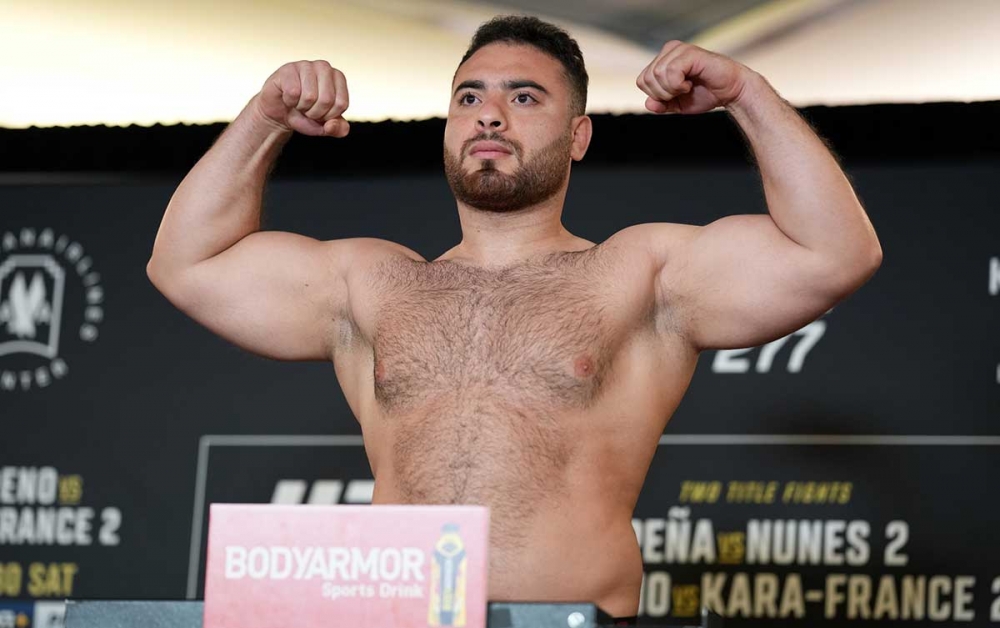 ubeseiret UFC tungvekt suspendert i to år