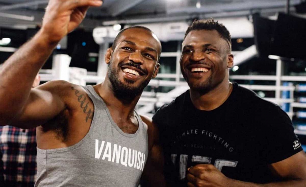 Francis Ngannou responde ao ataque de Jon Jones