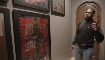 ufc-285-embedded-episode-1-jon-jones-shows-off-man-jpg