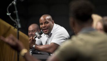 morning-report-daniel-cormier-applauds-jon-jon-jones-after-ufc-jpg
