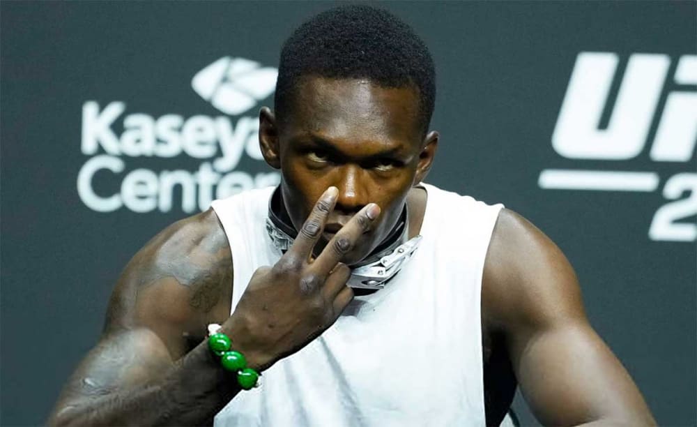 Adesanya reacts to Whittaker vs. Du Plessis challenger fight