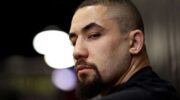 Robert Whittaker clarified the situation on the fight with Khamzat Chimaev