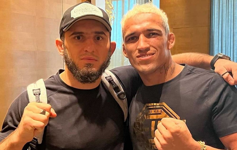Named the favorite in the rematch of Islam Makhachev and Charles Oliveira