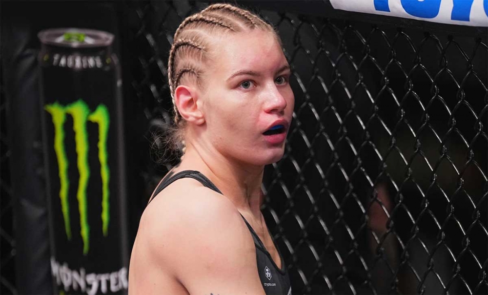 Russian Victoria Dudakova is upset by her debut victory in the UFC